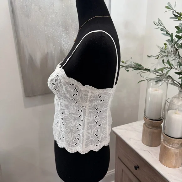 NWOT Mods International Button-down White Lace Camisole Top - Picture 3 of 11